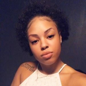 Meet your Posher, Dariana